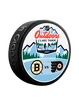 Disco ufficiale da partita Inglasco Inc.  NHL Outdoors Lake Tahoe Dueling Philadelphia Flyers vs Boston Bruins